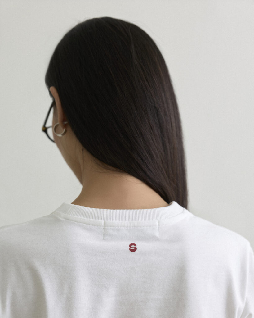 Crying But Still Gorgeous Typo Regular T-shirt